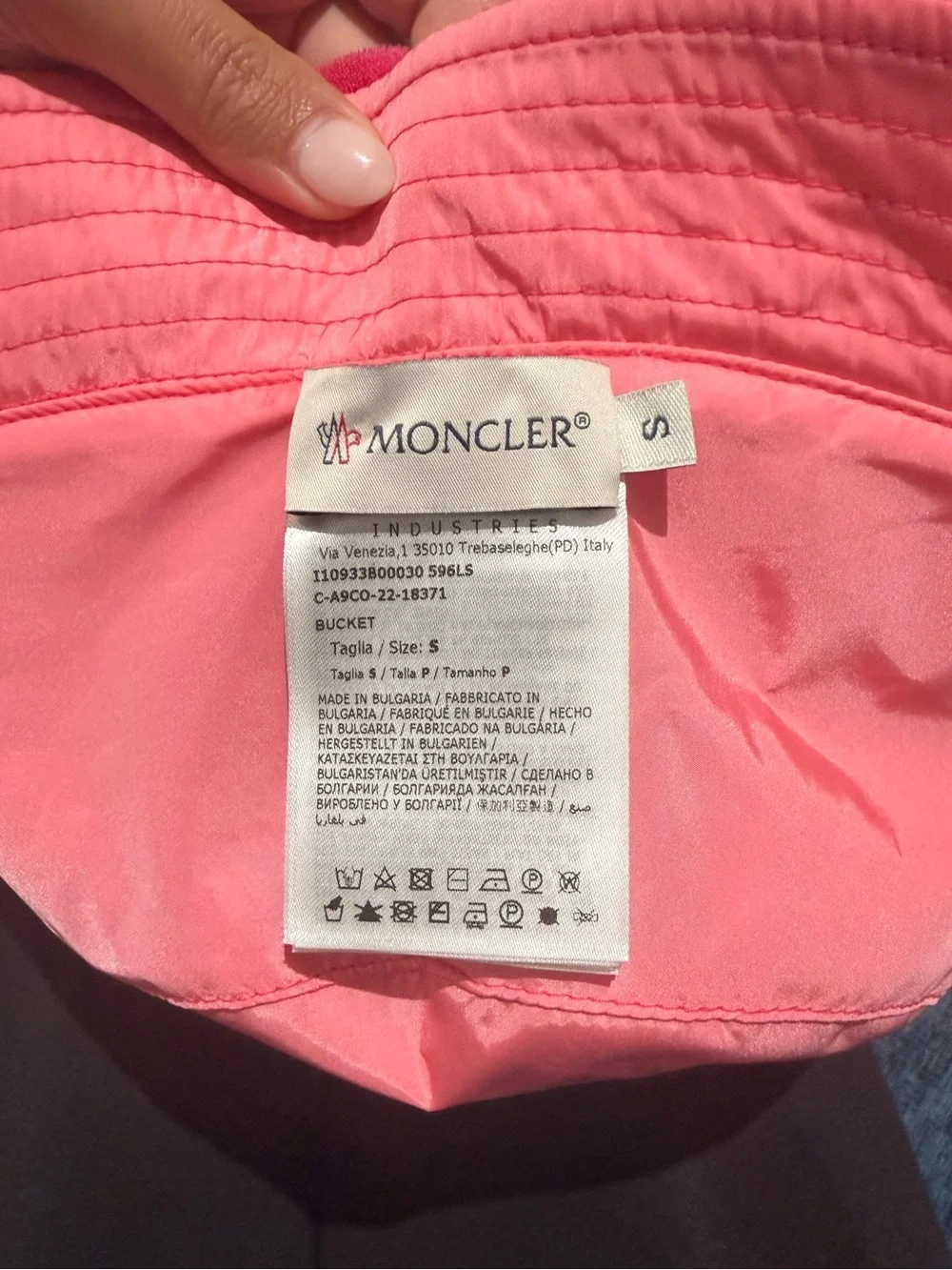 Moncler bucket hat